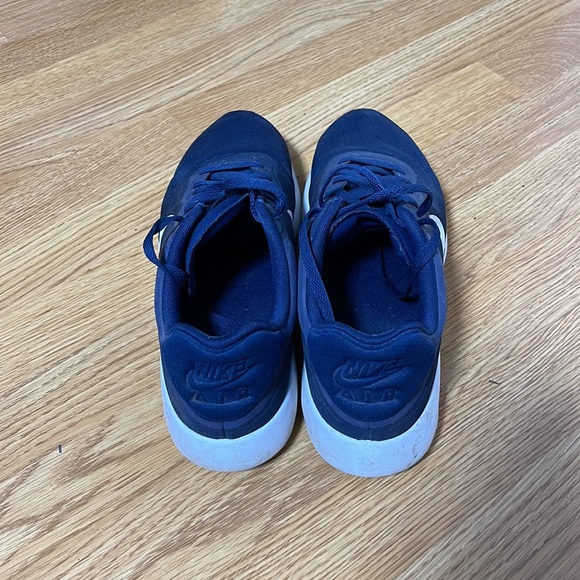 Nike Shoes - Picture 3 of 8